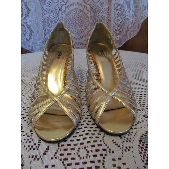 Retro Vintage Massimo Cage Spool Heel Gold Size 8 - Picture 2 of 11